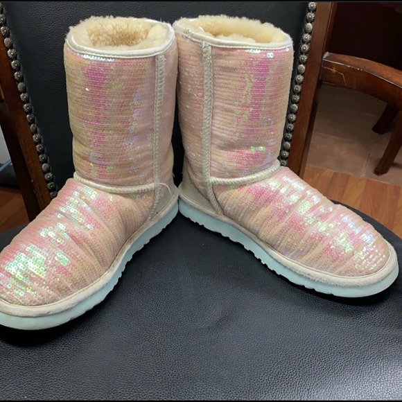 Limited Edition I Do Iridescent UGG Size 8 - Picture 3 of 14